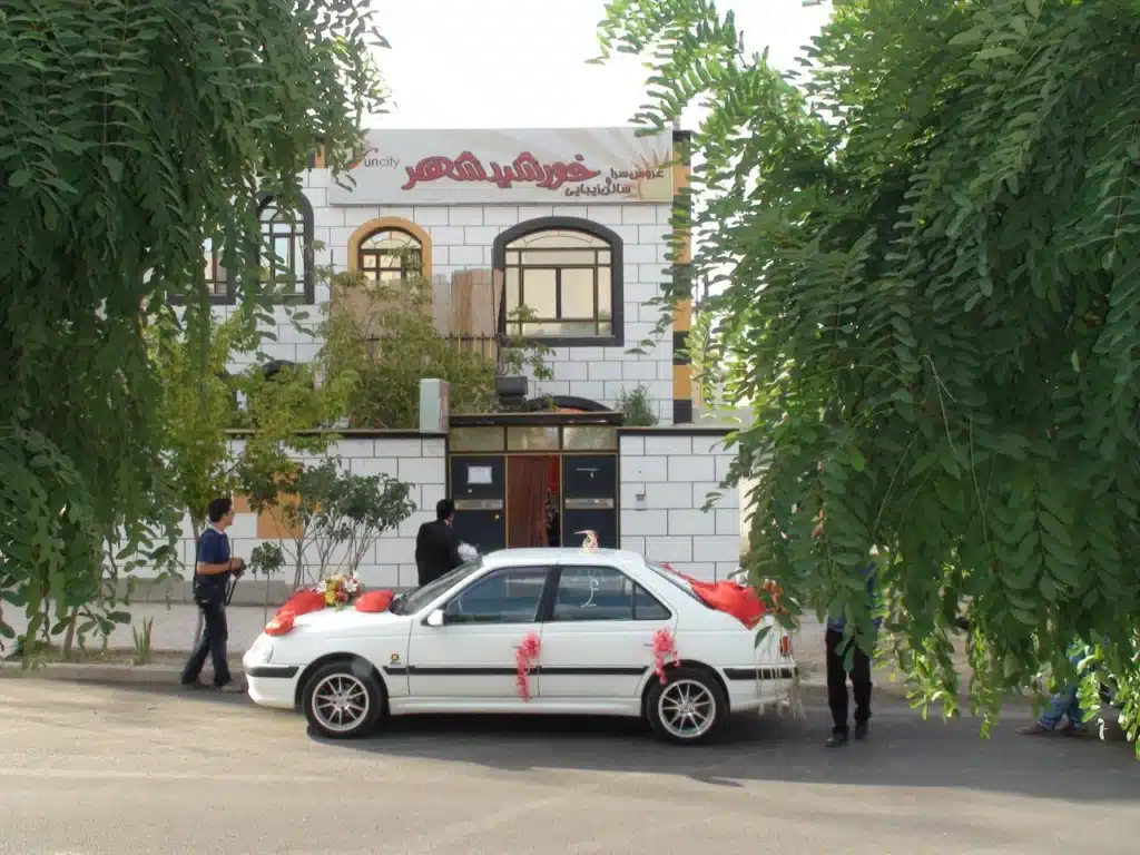 سالن زیبایی خورشید در همدان