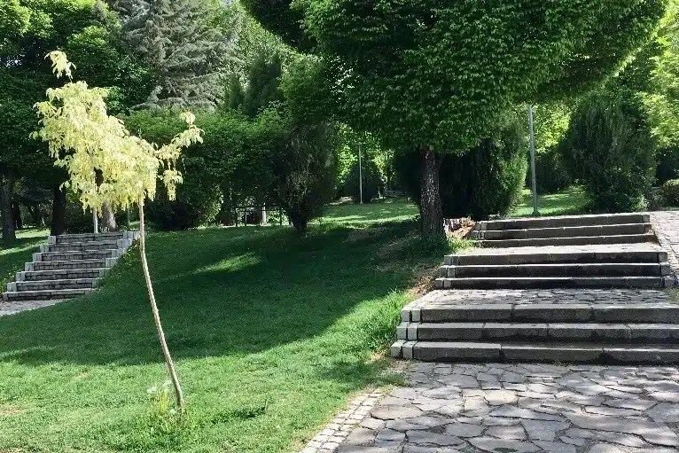پارک مردم همدان جزو بهترین پارک همدان