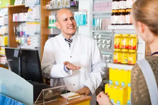 معرفی بهترین داروخانه همدان برای شهروندان و مسافران