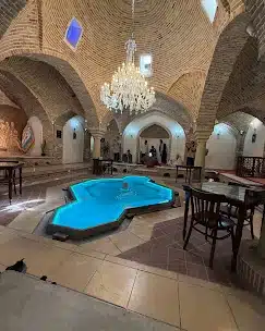 نمای ورودی رستوران حمام قلعه همدان