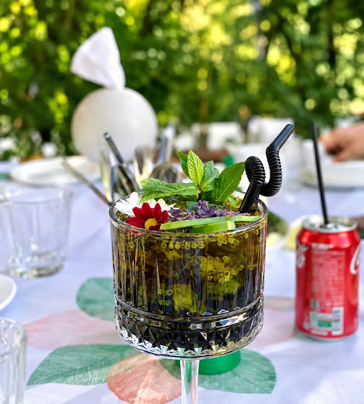 نوشیدنی و پذیرایی در رستوران اسپی یاس همدان
